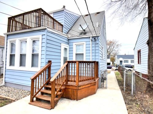 2712 162nd Pl, Hammond, IN 46323-1009
