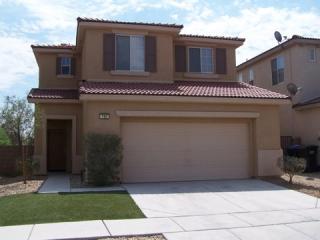 768 Blue Barrel St, Henderson NV  89011-2638 exterior