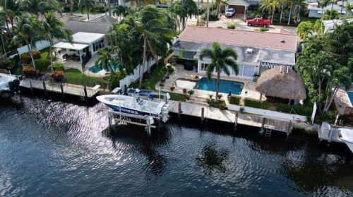 725 Shore Dr, Boynton Beach, FL 33435-2816