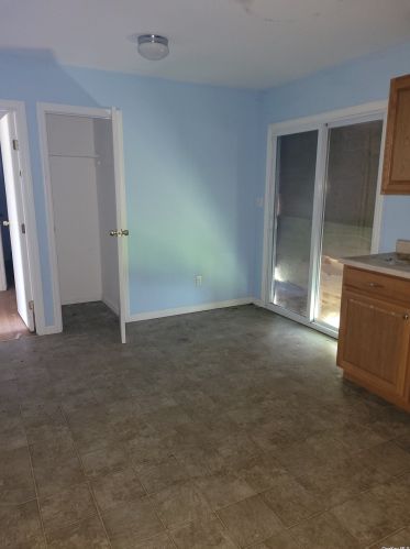 1 Floral Dr, Amityville NY  11701-1608 exterior