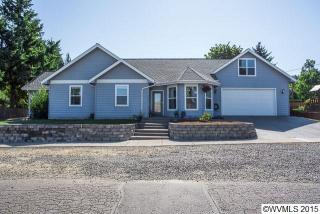 808 Oak St, Brownsville, OR 97327-2112