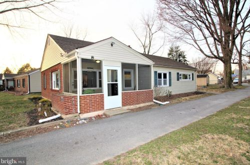 121 Morris Dr, Dover, DE 19901-4441
