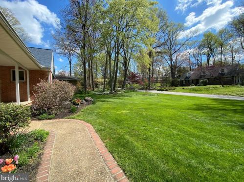 107 Warwick Dr, Wilmington, DE 19803-2620