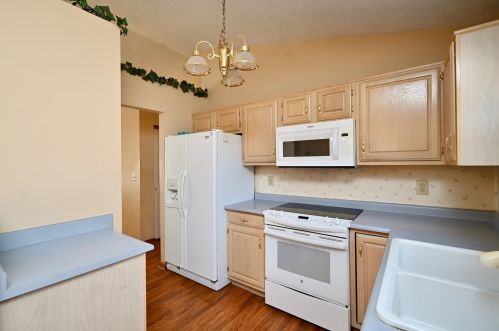 1468 Afton Dr, Florence KY  41042-8510 exterior