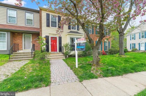 12124 Winona Dr, Woodbridge, VA 22192-1421