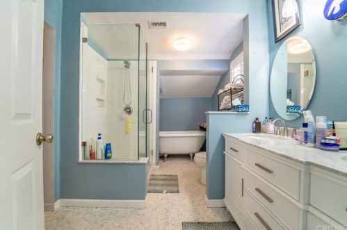 29000 Gladiolus Dr, Santa Clarita CA  91387-1828 exterior
