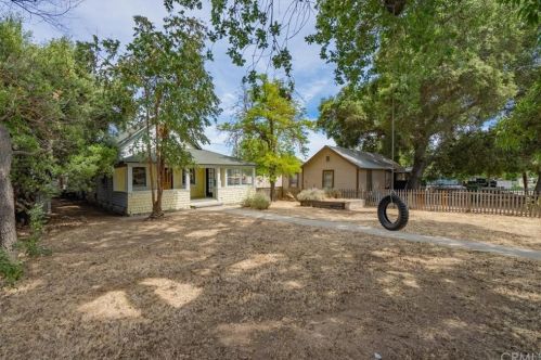 1714 Park St, Lake Nacimiento, CA 93446-1632