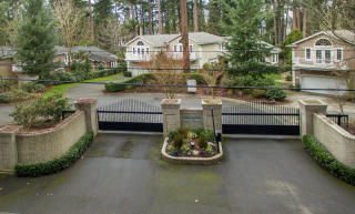 11214 Greystone Dr, Lakewood, WA 98499-5300