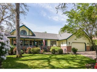 1438 Wimbledon Pl, Springfield, OR 97477-8110