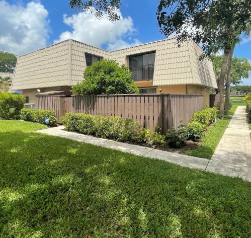 6308 63rd Way, West Palm Beach, FL 33409-7128