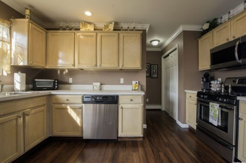 1571 13th St, Babylon NY  11704-3225 exterior