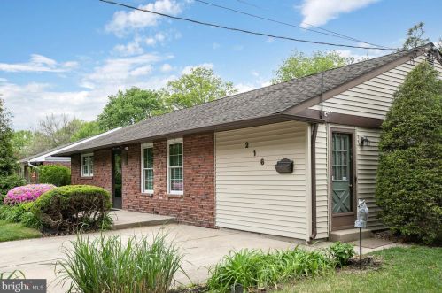 216 Memorial Ave, Tavistock, NJ 08033-2956