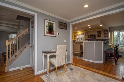 20 Taylor St, Windsor CT  06095-2434 exterior