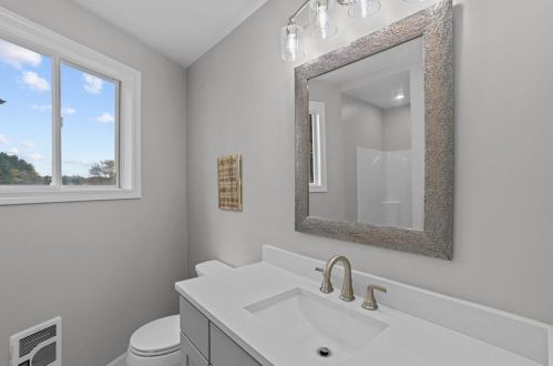 193 Pinehaven Rd, Coventry RI 02816-8934 exterior