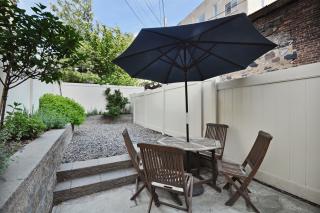 608 Lorimer St, Brooklyn, NY 11211-2220