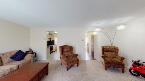2 Lakeside Dr, Gales Ferry, CT 06339-1419