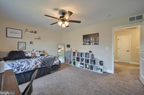 515 Spring Run Dr, Navy Sup Dpt PA  17055-5580 exterior