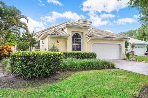 12761 Oak Knoll Dr, West Palm Beach, FL 33418-6983