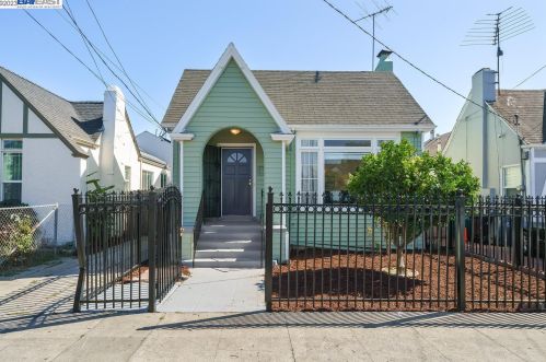 1532 69 Ave, Oakland CA  94621-3424 exterior