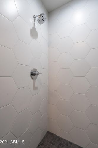 6803 15 St, Phoenix AZ 85040-2321 exterior