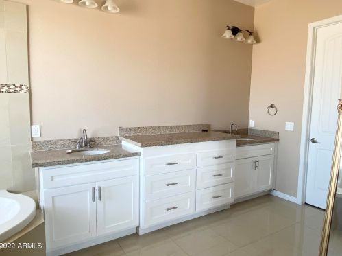 36843 Indian School Rd, Tonopah AZ  85354-8085 exterior