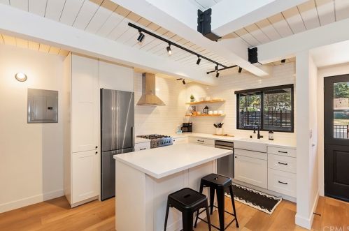 1125 Big Bear Blvd, Big Bear City CA  92314-9277 exterior