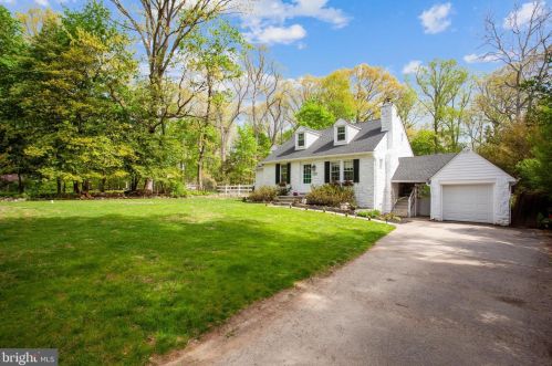 123 Woodmere Ct, Paoli, PA 19301-1234