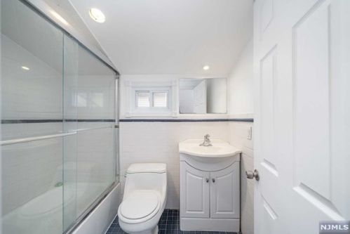 214 Columbus Pl, Cliffside Park NJ  07010-1006 exterior