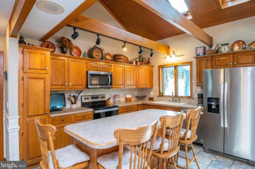 1342 Fairview Dr, Dauberville PA  19533-9185 exterior