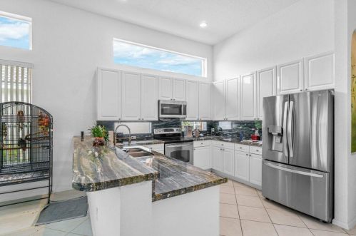 6830 Fiji Cir, Boynton Beach FL  33437-7022 exterior