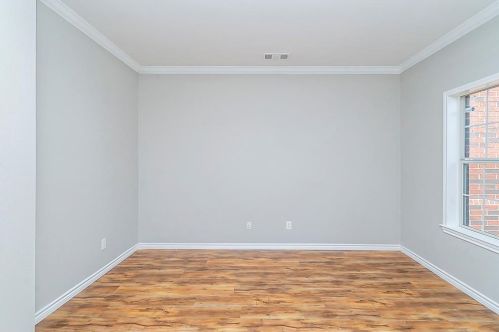 3500 Mustang Dr, Denton TX  76210-0344 exterior