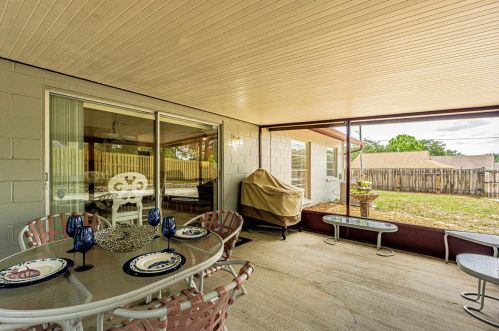 24100 Turtlerock Ct, Lutz FL  33559-6728 exterior