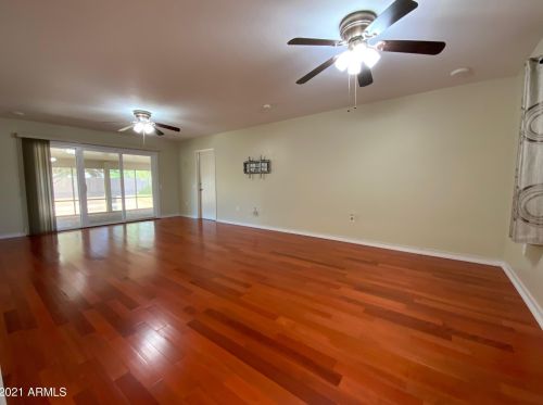 10613 Brookside Dr, Sun City AZ 85351-1013 exterior