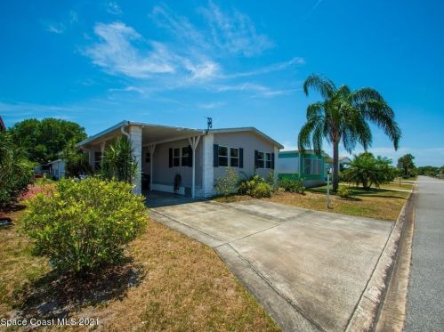 439 Seagull Dr, Sebastian, FL 32976-7481