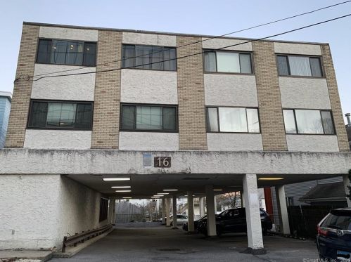 16 Houston Ter, Stamford, CT 06902-4453