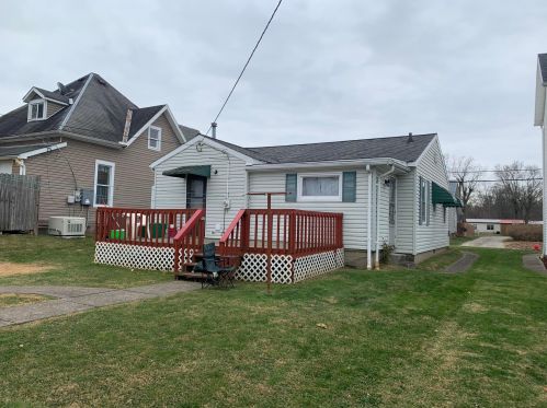 806 Brown St, New Lexington, OH 43764-1116