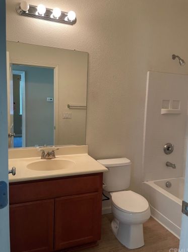 6736 Bruins Ct, Winton CA  95388-9671 exterior