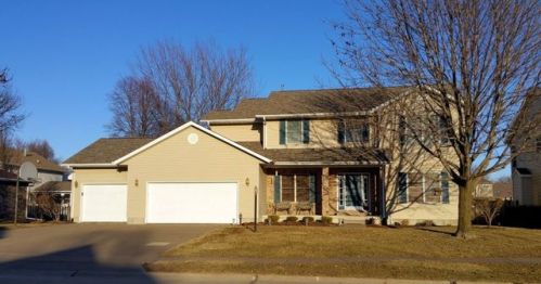 709 8th St, Park View, IA 52748-1026