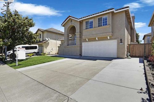 25058 Mohr Dr, Hayward, CA 94545-2318
