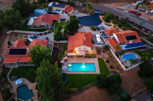 215 Bridle Run Ter, Alpine, CA 91901-2631