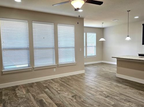449 High Tech Dr, Georgetown TX  78626 exterior