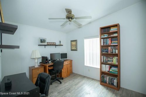 949 Wren Cir, Sebastian FL  32976-7508 exterior