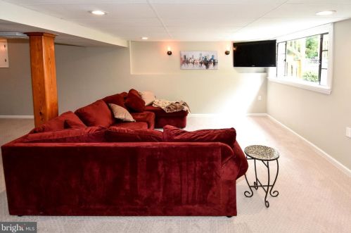 8913 Lagrange St, Lorton VA  22079-1626 exterior