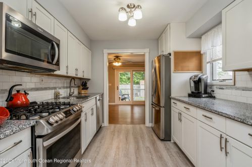 222 Swan Rd, Bricktown NJ  08723-6666 exterior