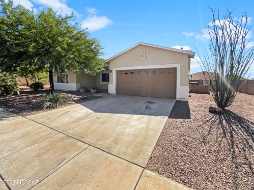 6266 Iron Brand Dr, Tucson, AZ 85757-7667