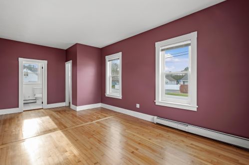 640 Mast Rd, Goffstown NH  03045 exterior