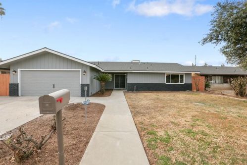1065 Atkins Way, Porterville, CA 93257-1401