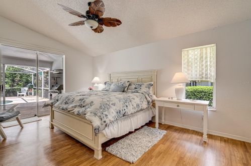 963 Ridgewood Ter, Tarpon Springs FL  34689-2622 exterior