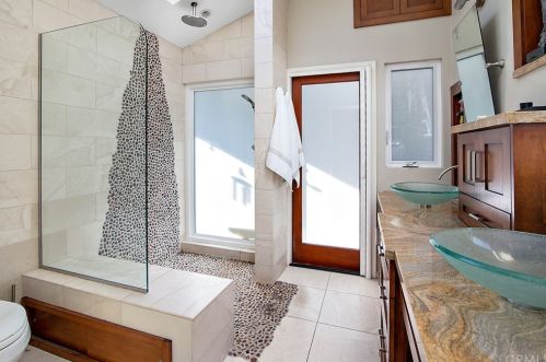 1727 Tradewinds Ln, Newport Beach CA  92660-4313 exterior