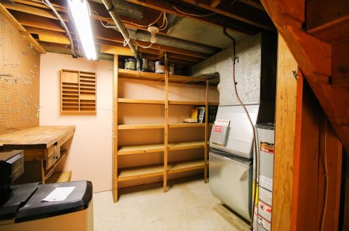 1005 14th St, Willmar MN  56201-2928 exterior